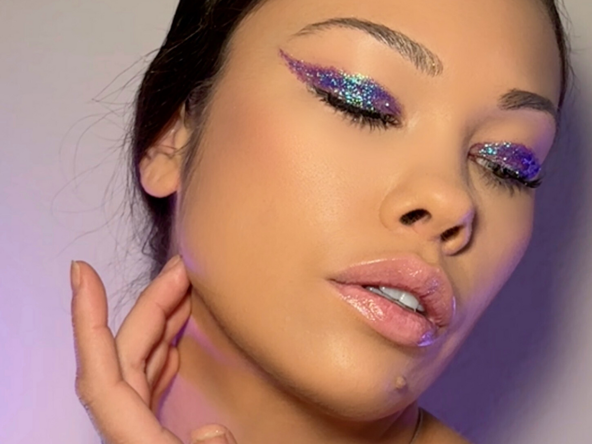 Glitter Makeup Glam' Sesh with 20+ Colors of Gel-Based Glitter & Personal  Glitter Concierge